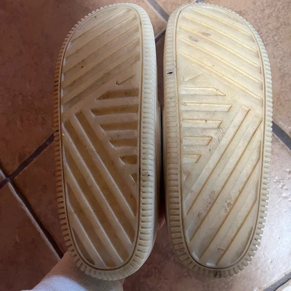 ✨NIKE Calm Flip-Flops✨ - Picture 3 of 3